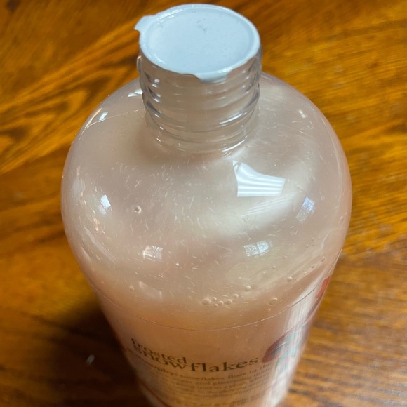 PHILOSOPHY FROSTED SNOWFLAKES 16oz Shampoo, Shower, & Bath. Factory Sealed. - Picture 4 of 4
